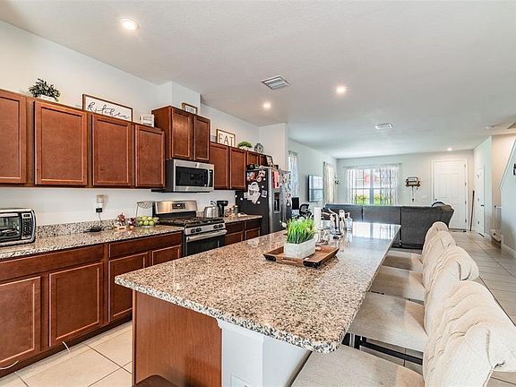 4th image of 2392 Hearth Dr