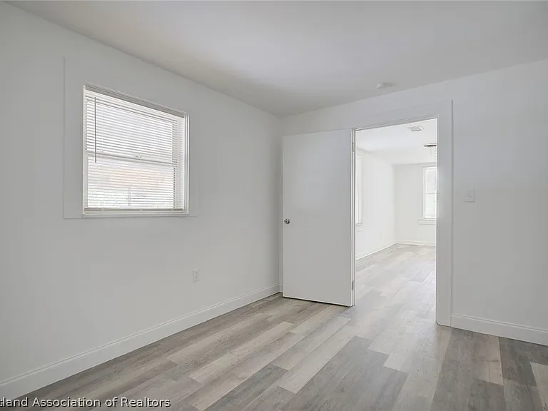 199 E Camphor St — Photo 33