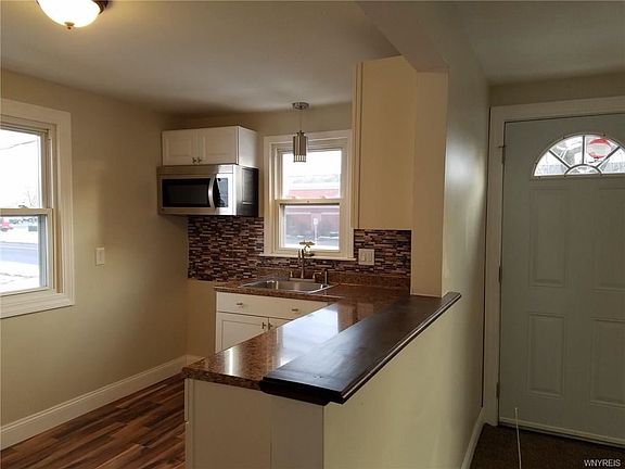 4th image of 53 Hinman Ave