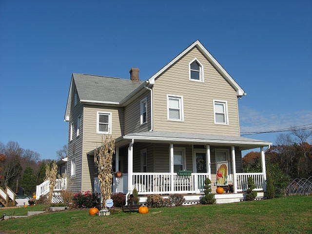 Front w/wrap trex porch