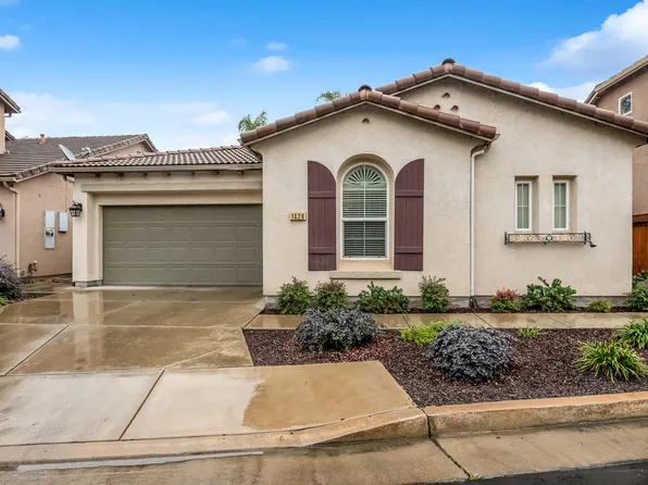 1426 N Siena Street, Visalia, CA 93291