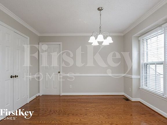 5th image of 10919 Pampas Cir