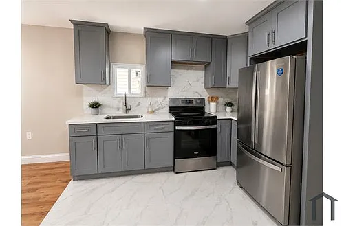 141 Eaton Pl #2 Photo 1