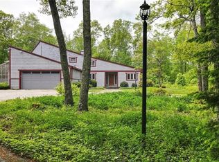 525 N Stonington Rd, Stonington, CT 06378