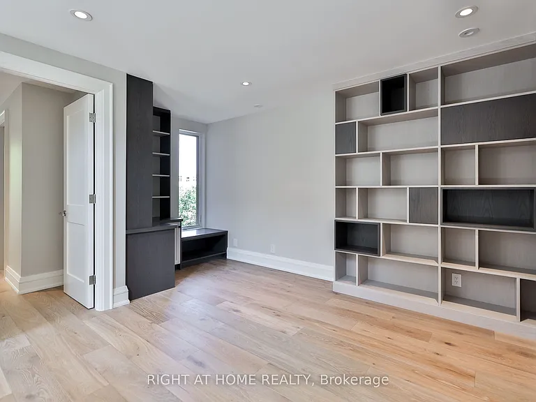 232 Willard Ave — Photo 17