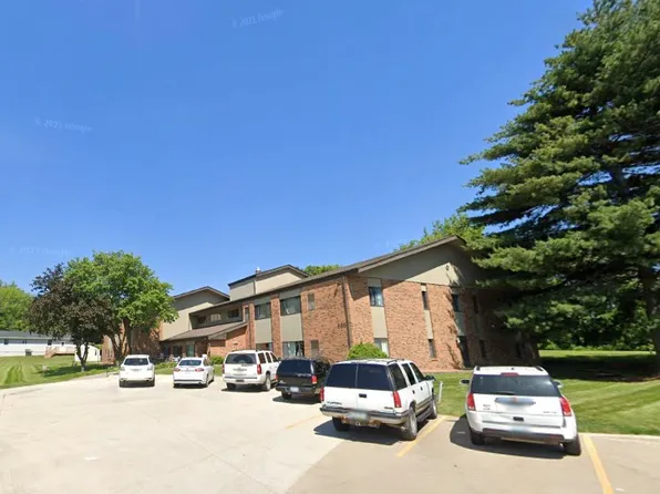 695 Cole St, Carlisle, IA 50047
