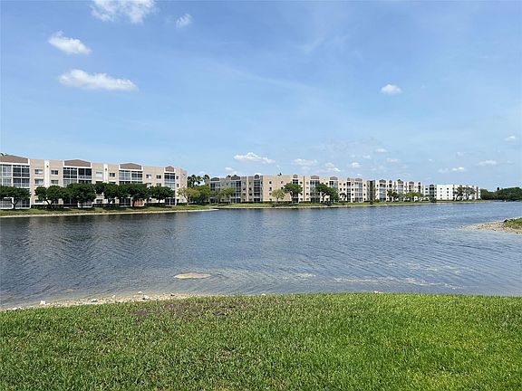 5th image of 7413 Granville Drive #107