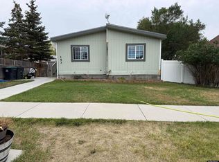 153 S 5th West St, Green River, WY 82935