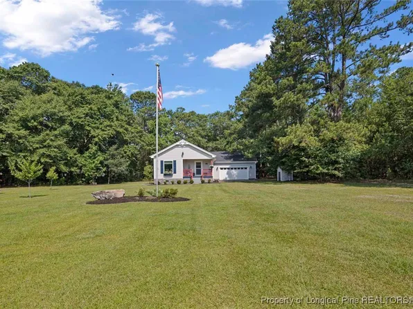 7493 Glen Raven Dr, Fayetteville, NC 28306