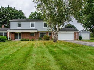 3337 Surrey Dr, Saline, MI