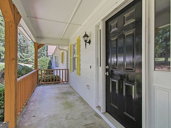 3rd image of 226 David Larsen Dr