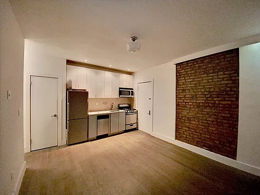 Rented by RC REAL ESTATE OF NEW YORK | media 24