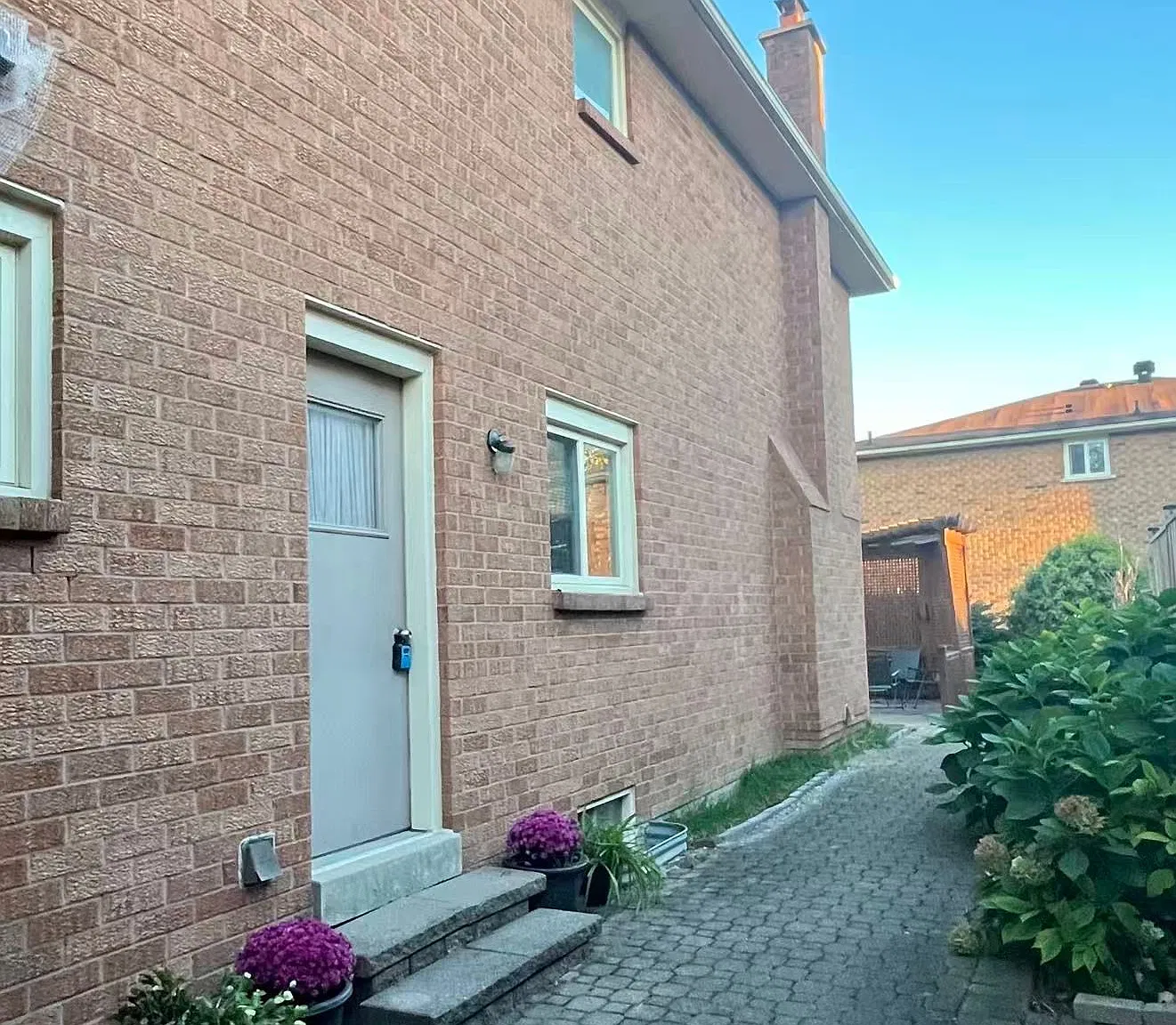 2 bed, $1,900 — Photo 3