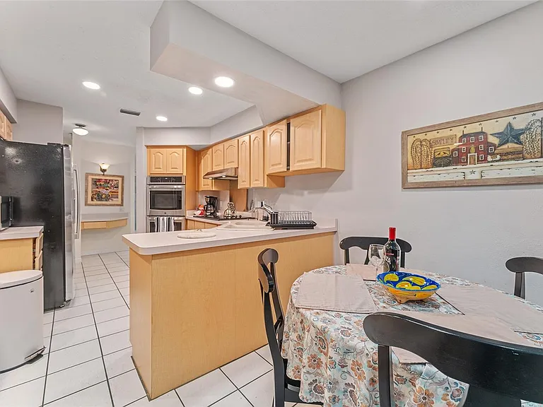 8101 NW 46th St — Photo 33