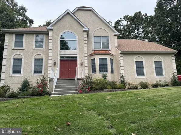 106 Hilltop Ct, Mullica Hill, NJ 08062