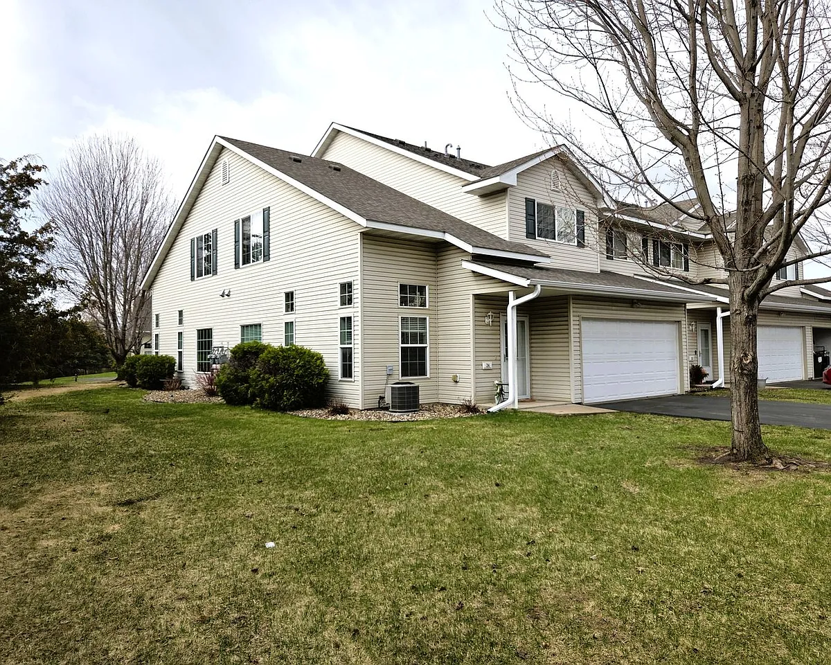 Building Photo - 24 Bridgewater Trl