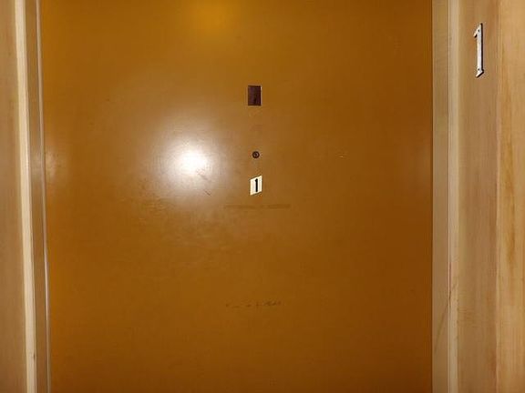 2nd image of 1040 Patricia Dr APT 1