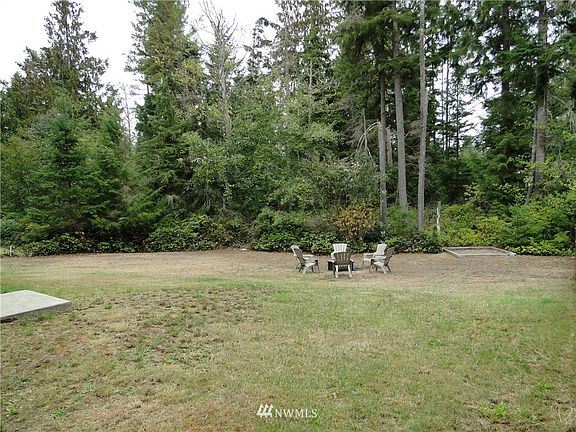 5th image of 1606 Burmikca Court NW