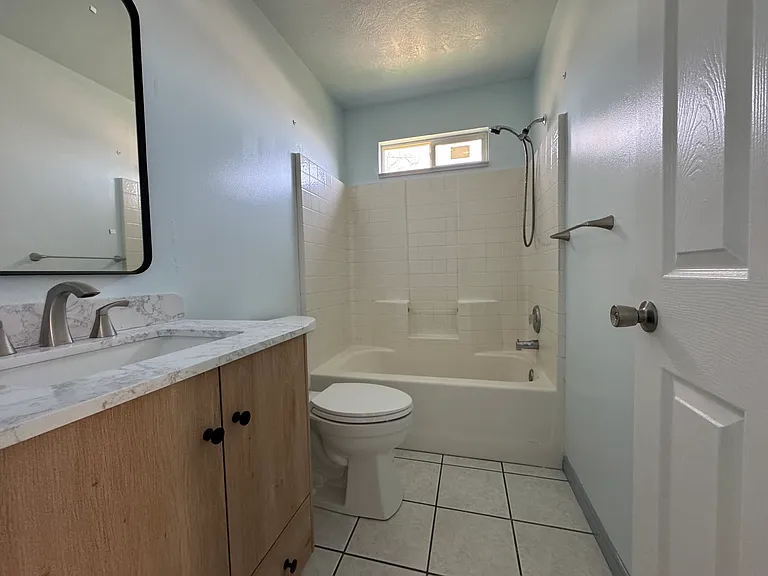 4134 S 4205 W — Photo 2