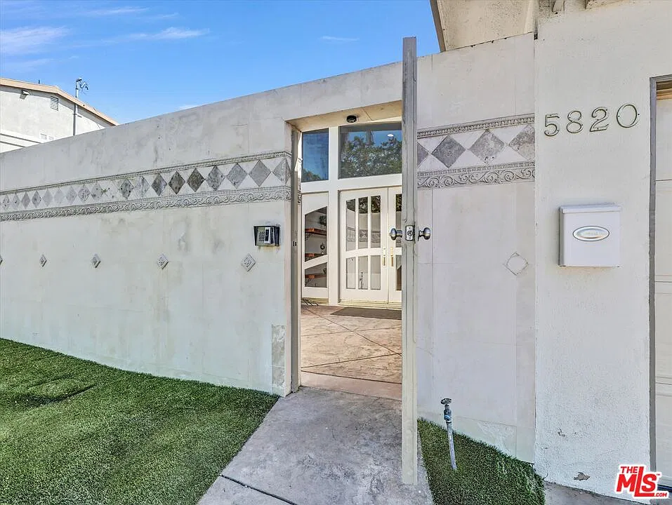 2 bed, 2.0 bath, 1763 sqft, $5,200 — Photo 3