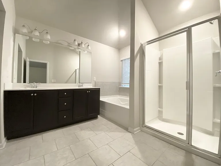 4442 Richmond Ct — Photo 18