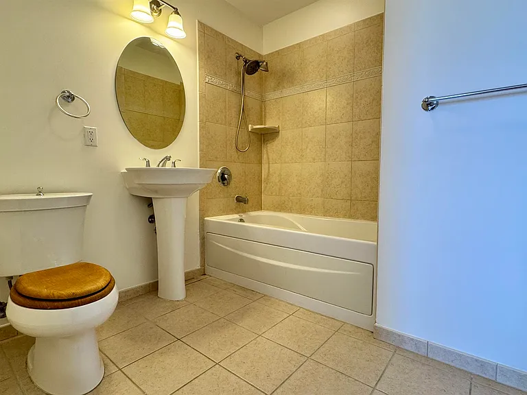 9252 Kennedy Blvd #406 — Photo 7