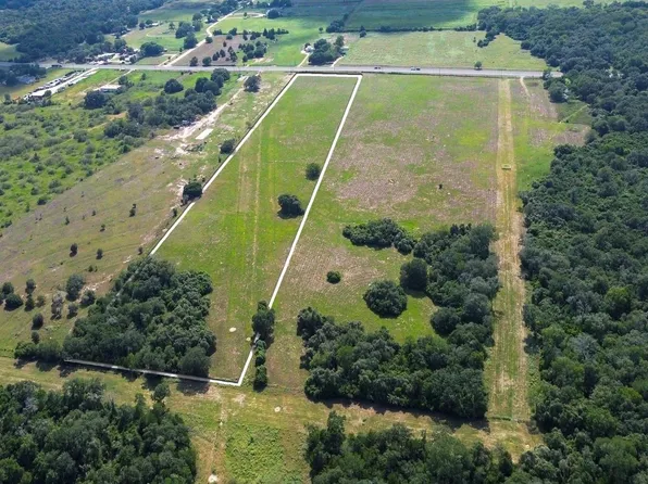 Us Highway 77s, Hallettsville, TX 77964