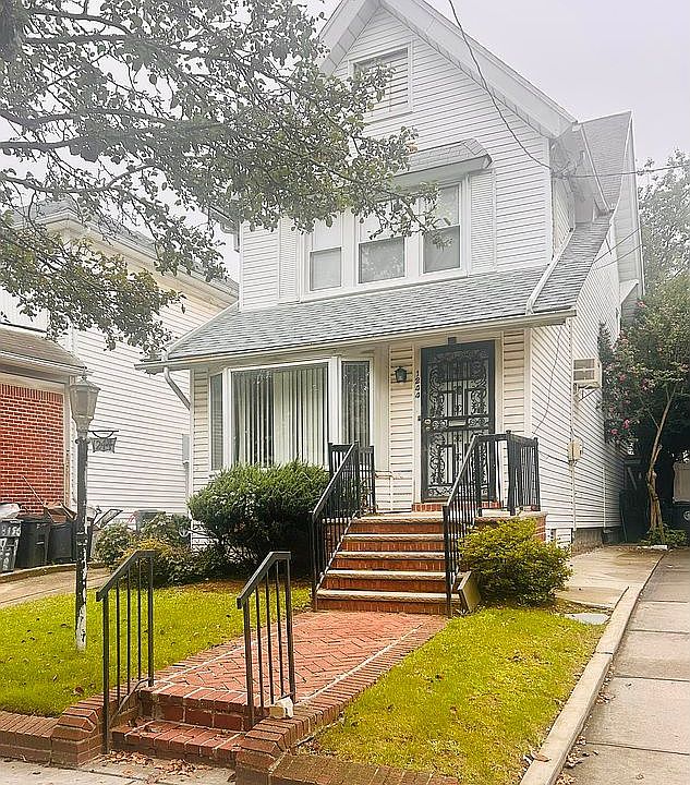1st image of 1244 E 26th St
