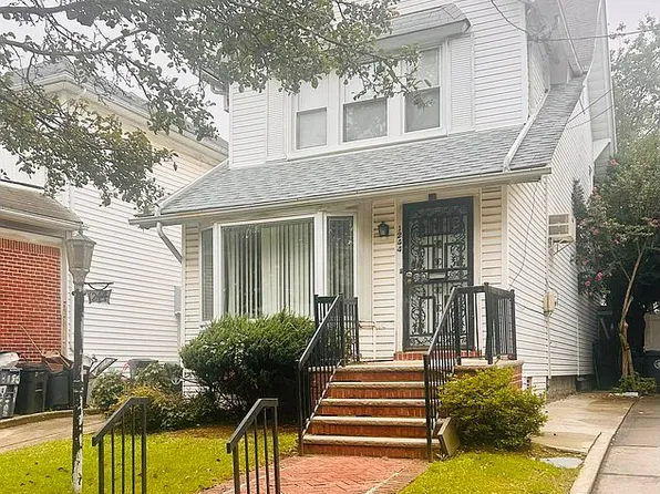 1244 E 26th St, Brooklyn, NY 11210