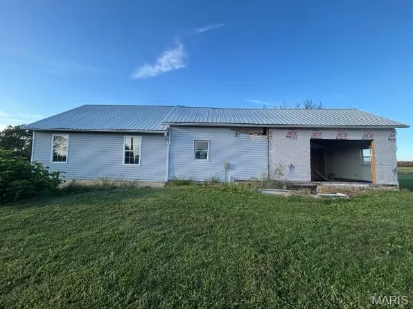 29381 State Highway D, La Belle, MO 63447