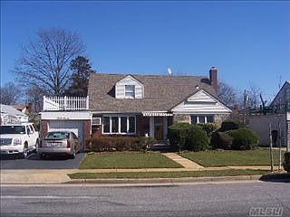 1st image of 37 Koeppel Pl