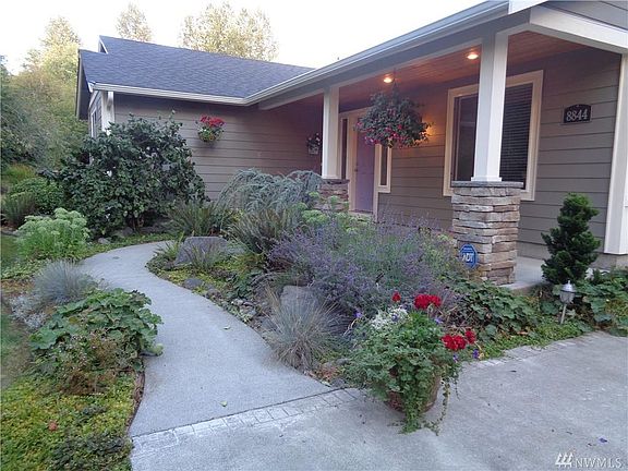 3rd image of 8844 Blomberg St SW