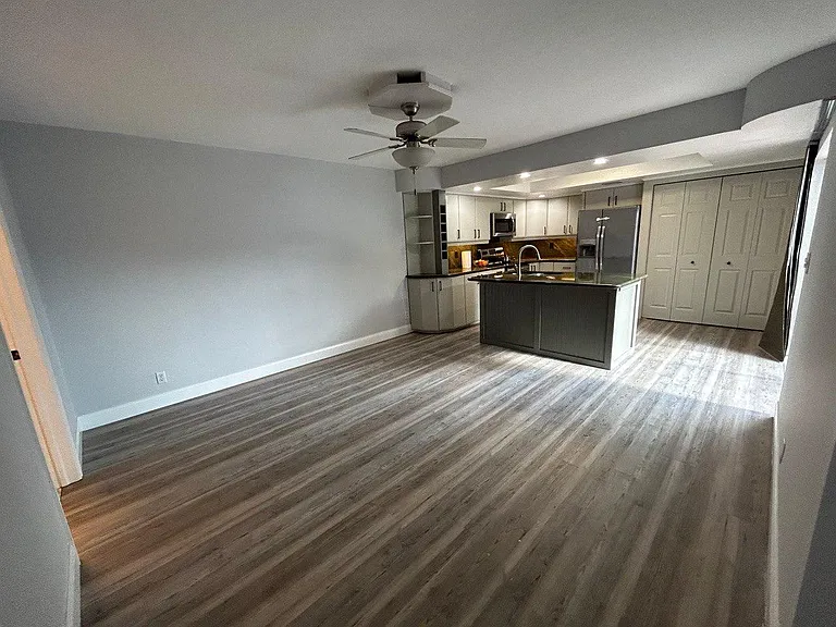 1426 Oxford Ln — Photo 24