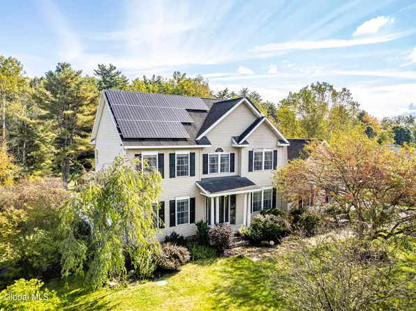 25 Stonehurst Drive, Queensbury, NY 12804