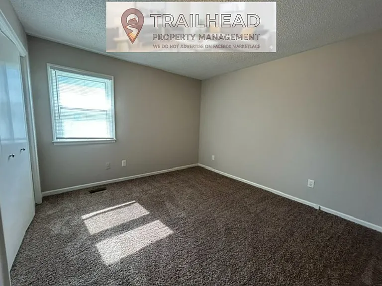 1323 Laurel St — Photo 10