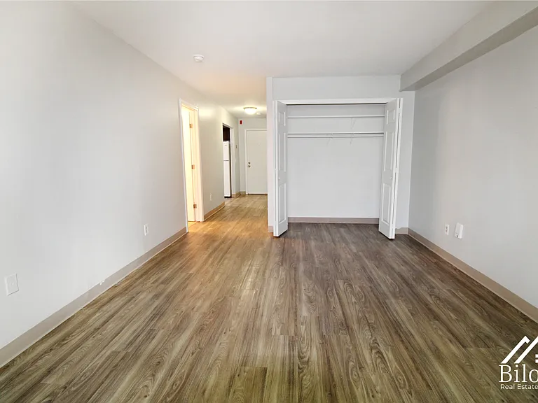 1250 South Broadway — Photo 8