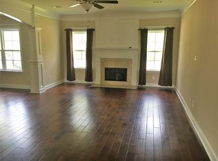 102 Live Oak Way, Savannah, GA 31419