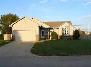 828 E Park Glen Ct, Clearwater, KS 67026