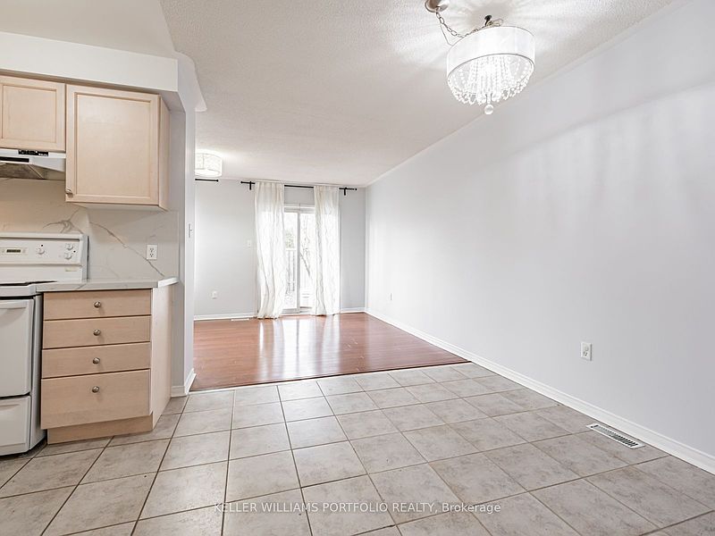 Mississauga House for rent - 3 Bedrooms — photo 4