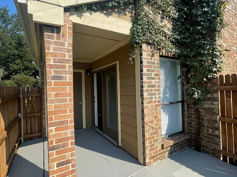 2128 Park Willow Ln #A — Photo 18