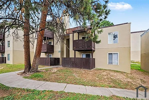3 bed, 1138 sqft, $1,995 — Photo 3