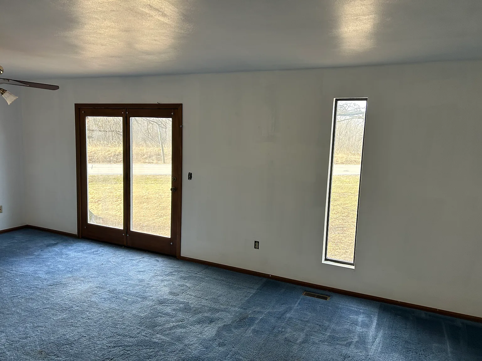 4 bed, 3300 sqft, $2,600 — Photo 2