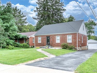 8746 North Ave, Saint Louis, MO, 63114