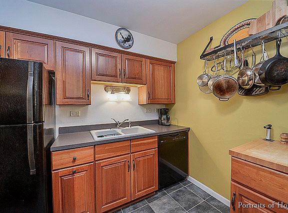 4th image of 2051 Creekside Dr APT 1-4