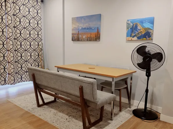 89 Carringvue Park NW #1, Calgary, AB T3P 1L1