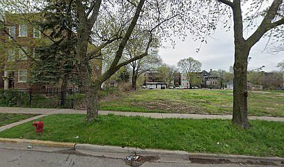 1st image of 5633 S Calumet Ave