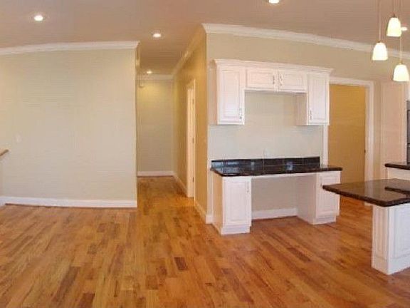 5th image of 813 Corbitt Dr