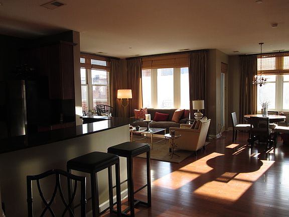 3rd image of 1124 Lake St #401
