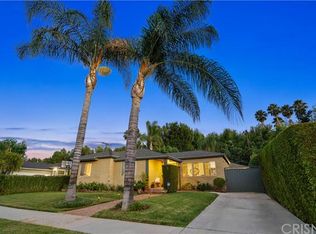 18352 Bessemer St, Reseda, CA 91335