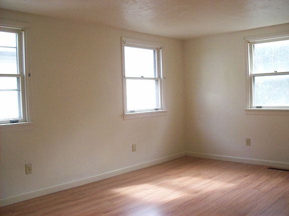 4th image of 201 E. Birch Street #2 UNITS